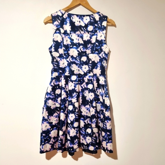 Cue Size 10 Black Purple Floral Fit & Flare Dress With Front Zip & Pockets - Picture 3 of 7